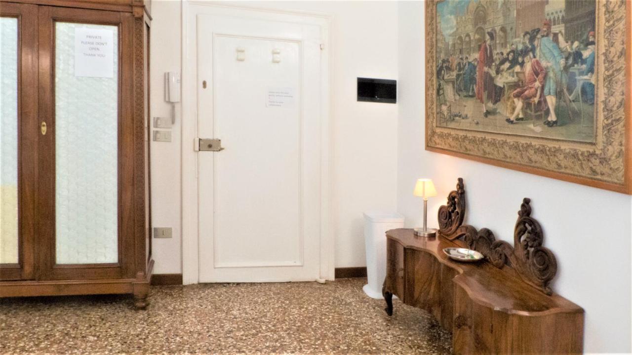 Venezianamente Apartments - Venice City Centre Екстер'єр фото