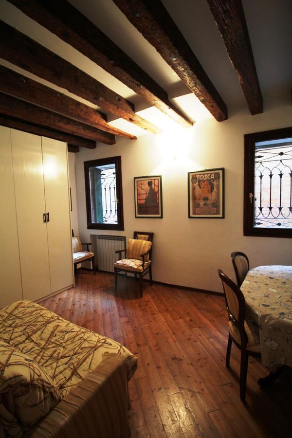 Venezianamente Apartments - Venice City Centre Екстер'єр фото